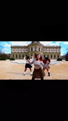 KPOP IN PUBLIC SWITZERLAND Viviz 비비지 Maniac Dance Cover