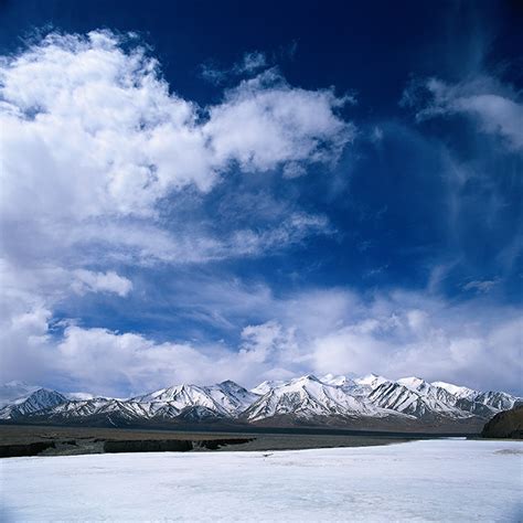 عکس آسمان و کوهستان برفی مسترگراف