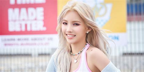 Jeon Soyeon Wallpapers Top Free Jeon Soyeon Backgrounds Wallpaperaccess