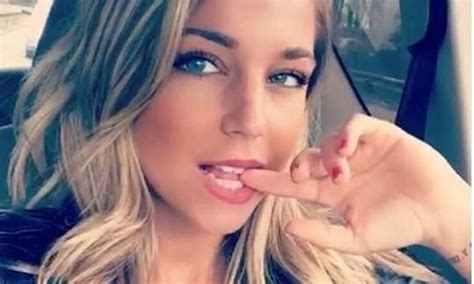 Maddy en bikini rose sur la Toile c est hot La Villa des cœurs brisés TFX