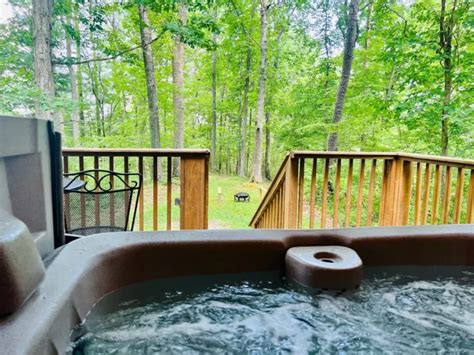 Best Cabins With Hot Tubs In Hocking Hills