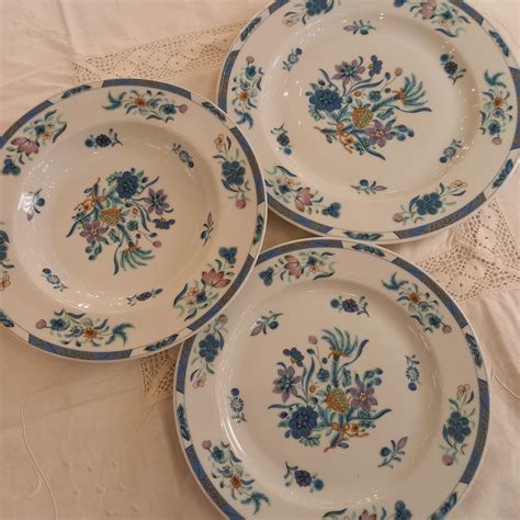 Magnifique Service de Bernardaud Limoges Modèle Pahang