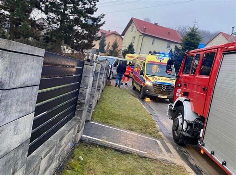 Szklary Wypadek busa przewożącego przedszkolaki Jedno z dzieci