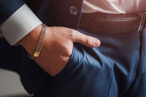 A Guide To Wearing Jewelry For Men