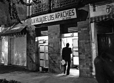 La calle de Cuauhtémoc 39 en la colonia Roma 1987 NeoMexicanismos