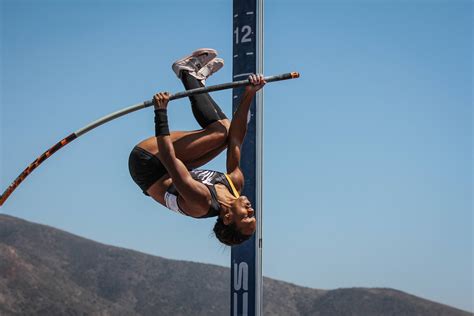 Pole Vault Workout High Bar | EOUA Blog