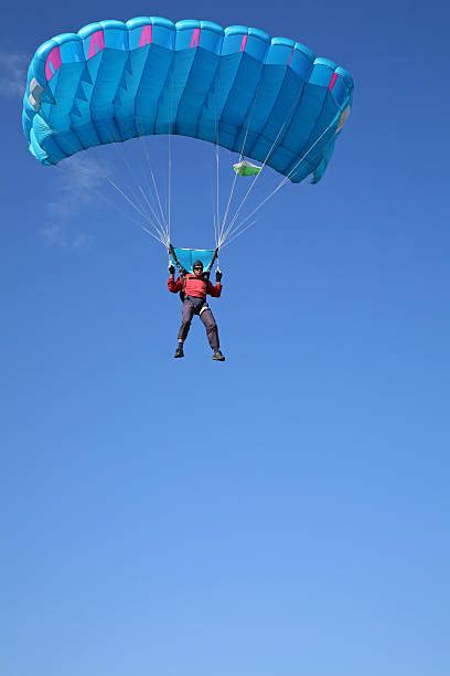 1600 Parachute Parachuting Landing Men Stock Photos Pictures