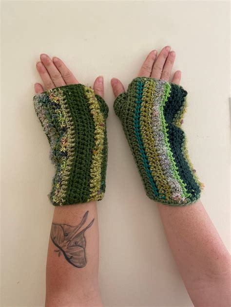 Green Fingerless Gloves Wool Ooak Etsy