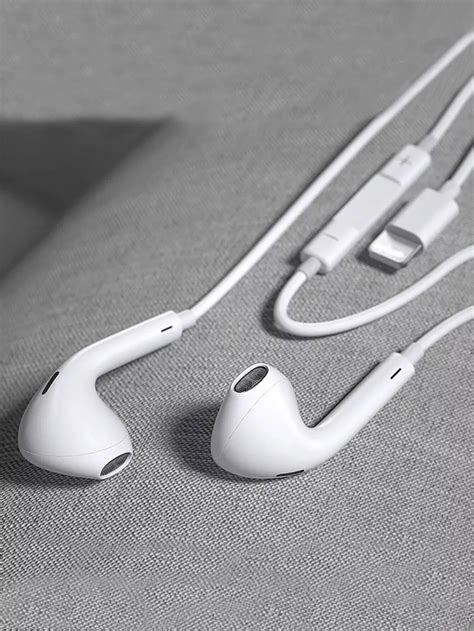 Our Wired In-ear Earphone Compatible With iPhone is such a vibe