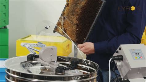 Медогонка ОПТИМА диагональная 4-рамочная с ручным приводом LYSON - YouTube