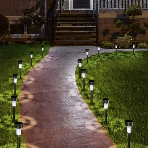 Solar Lights For Walkway [Ultimate Guide] - LightWattage