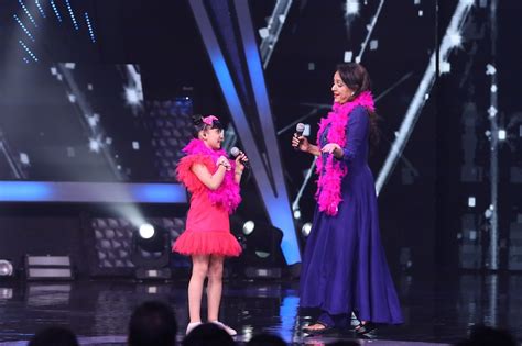 Hema Malini makes a special request to SS2 contestant Sayisha to teach her grandchildren music ...