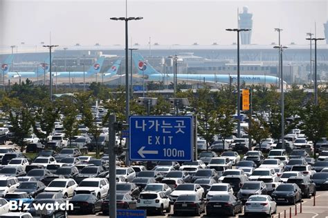 추석 연휴에 해외여행 이 정도야북적이는 인천공항