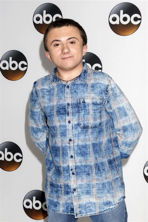 Los Angeles 6 De Agosto Atticus Shaffer En La Fiesta Abc Tca Summer