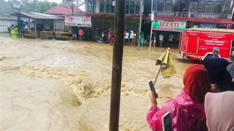 Lubuk Sikaping Pasaman Diterjang Banjir Bandang Hari Berturut Turut