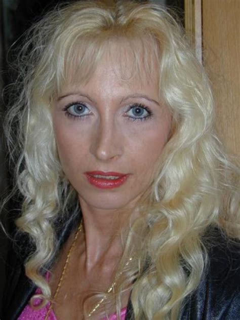 Femme Coquine Rech Pour Elle Et Son Homme Petite Salope Ou Gros Pervers Pour Rencontre Hot