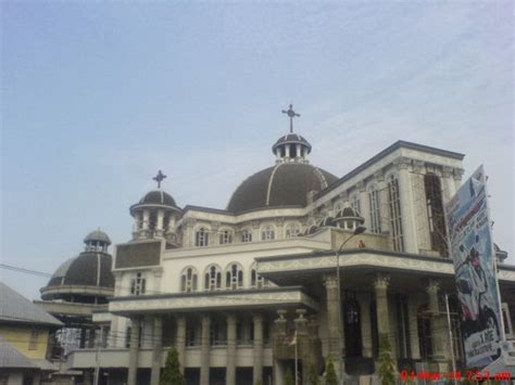 Kasih Damai: Gambar Terkini Bangunan Gereja Katedral St.Yosep Pontianak