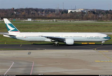 B KPS Cathay Pacific Boeing 777 367ER Photo By Richard Dragon ID