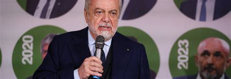 Napoli Un Premio Per Lo Scudetto De Laurentiis Pronto A Incontrare