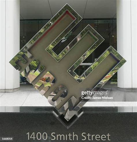 Us Enron Logo Photos And Premium High Res Pictures Getty Images