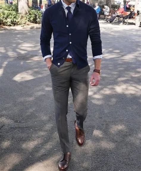 Arriba 47 Imagen Hombre Outfit Formal Abzlocal Mx