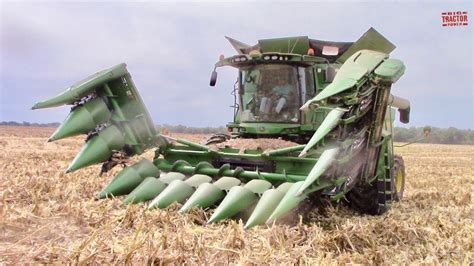 Harvesting Efficiency With The Giant John Deere C16f Corn Head Video