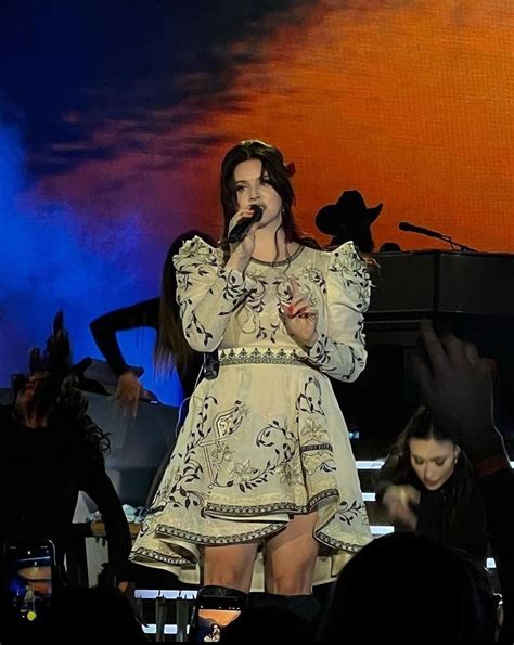 Pin By Maria Maria On Lana Del Rey Lana Del Rey Love Lana Del Rey