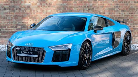 Audi R8 Spyder Blue