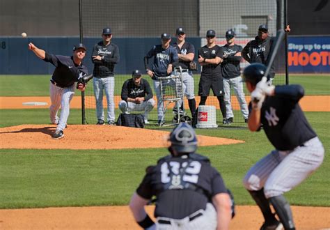 Yankees' Michael King on track for opener after broken elbow