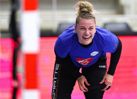 Ligue Des Champions Metz Handball Camille Depuiset Itin Raire Dune