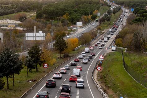 Varios accidentes complican el tráfico en el arranque del puente de