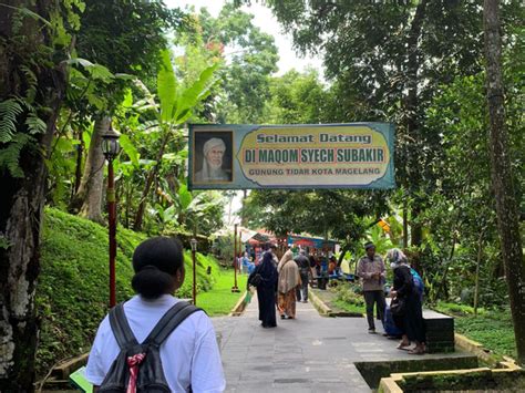 Wisata Religi Gunung Tidar Saksi Bisu Perjuangan Syekh Subakir