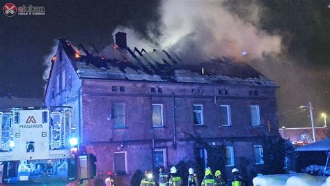 Pożar budynku wielorodzinnego Mieszkańcy zostali bez dachu nad głową