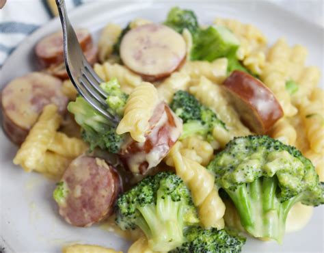 One Pot Cheesy Smoked Sausage And Broccoli Pasta