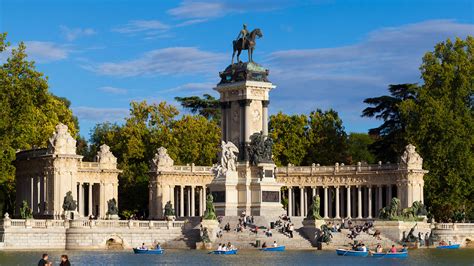 10 Must-See Attractions in Madrid | Best Things to Do in Madrid 2023