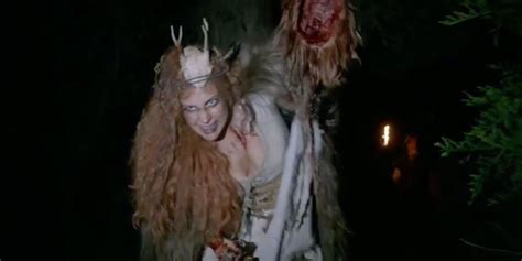 Season 6 Episode 2:Lady Gaga Appears On American Horror Story: Roanoke ...