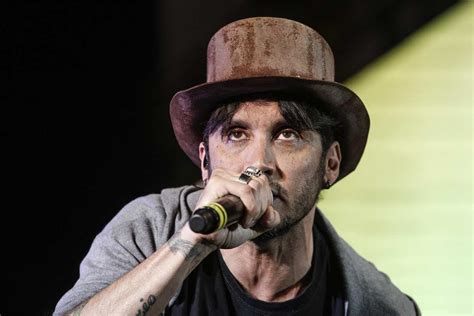 Fabrizio Moro Il Senso Di Ogni Casa Sale Online Emergencydentistry