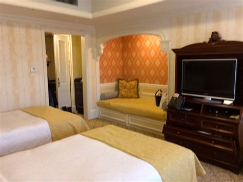 TOKYO DISNEYLAND HOTEL - Updated 2022 Prices & Reviews (Maihama, Japan)