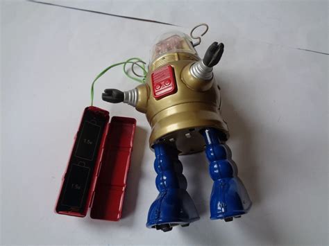 Ha Ha Toy Piston Robot Robby The Robot Battery Operated Toy Paradise