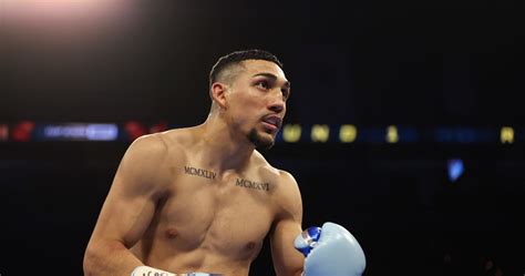 Teófimo López Defeats Jarmaine Ortiz by Unanimous Decision to Keep