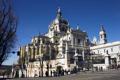 CATEDRAL DE LA ALMUDENA MADRID - TINO