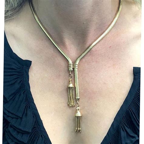 1960s Vintage Lariat Tassel 14 Karat Yellow Gold Necklace At 1stdibs Vintage Lariat Necklace