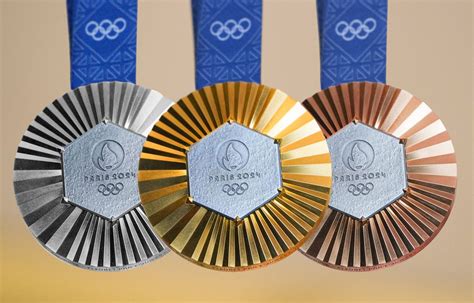 En Images Découvrez Les Médailles Des Jo 2024 Composées Avec Des