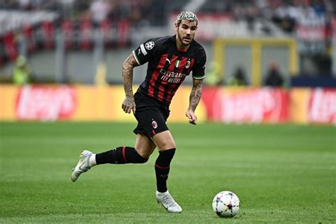 Altri Problemi Per Il Milan Si Ferma Anche Theo Hernandez Minuti Di