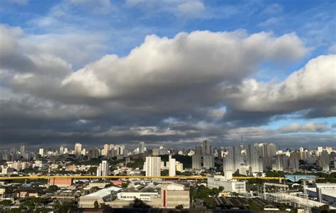 Frente Fria Avan A Pelo Sudeste Al Vio Imediato Da Onda De Calor E