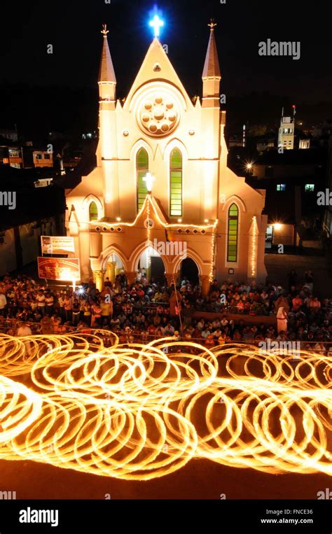 Kandy Esala Perahera Festival Fotos Und Bildmaterial In Hoher