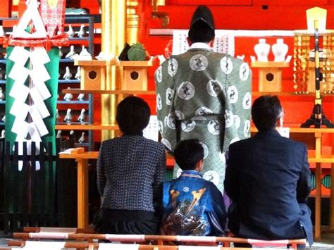 社殿での撮影が人気！「伊佐爾波神社」の七五三詣＆境内の魅力｜愛媛県