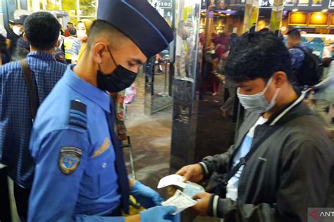 Flu Burung Bandara Soetta Perketat Awasi Penumpang Dari Luar Negeri