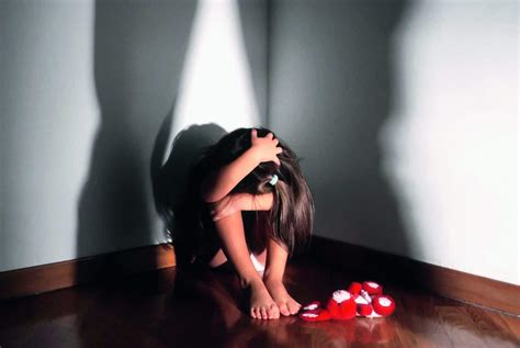 Abusi Sessuali Bullismo Baby Prostituzione Viaggio Nell Infanzia Nera