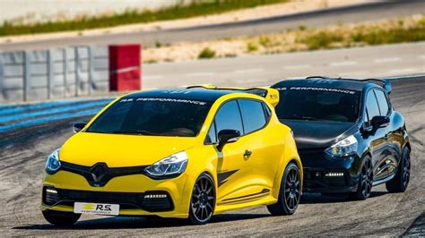 Renault Clio Da Track Day Con Gli Accessori Rs Performance Auto It